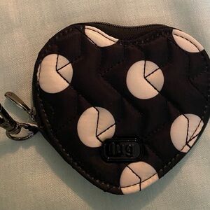 Lug Black and White Heart Coin Pouch